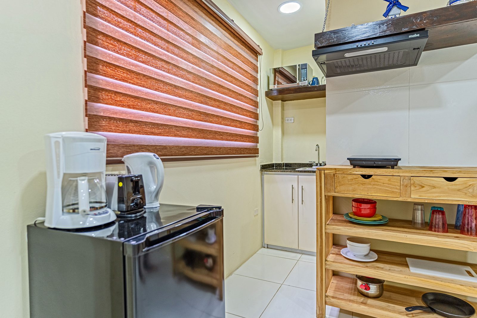 Apartment 5 · kitchenette
