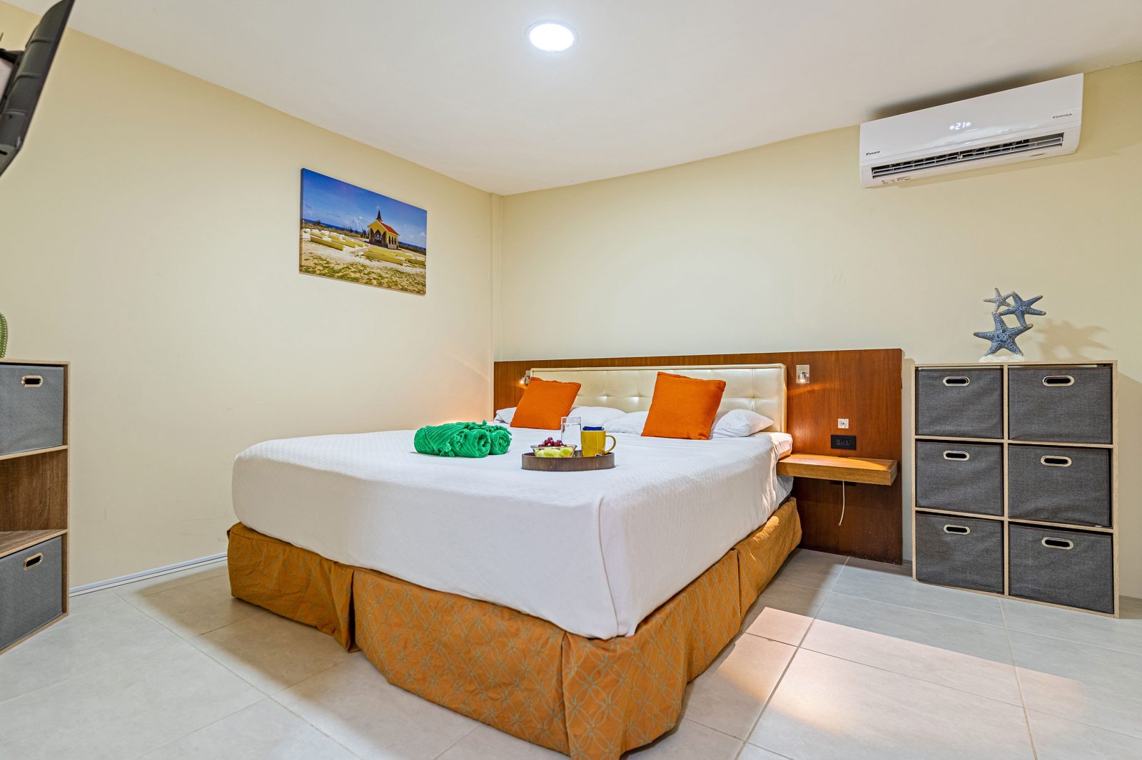 Apartment 6 · bedroom